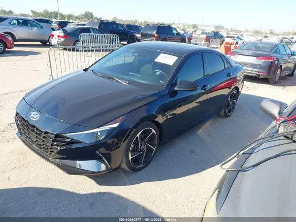 KMHLR4AF0NU275165 2022 HYUNDAI ELANTRA - Image 2