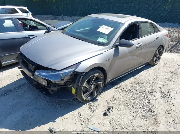 KMHLR4AF0PU543828 2023 HYUNDAI ELANTRA - Image 2