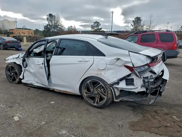 KMHLR4AF1PU562470 2023 HYUNDAI ELANTRA - Image 2