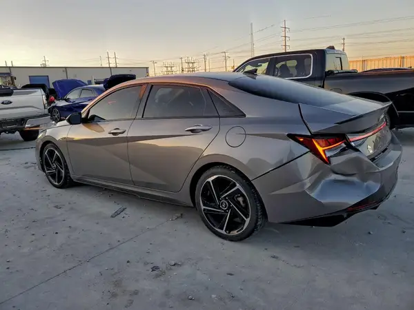 KMHLR4AF2MU156113 2021 HYUNDAI ELANTRA - Image 2