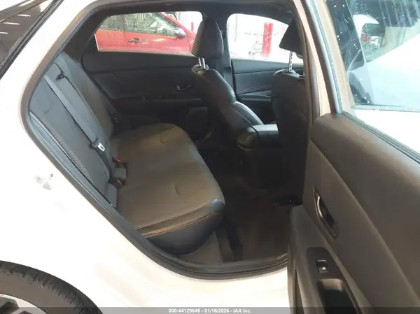 KMHLR4AF2NU359133 2022 HYUNDAI ELANTRA - Image 8