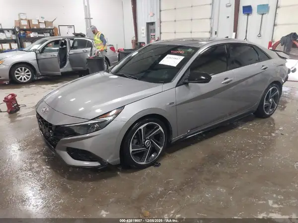 KMHLR4AF4NU267358 2022 HYUNDAI ELANTRA - Image 2