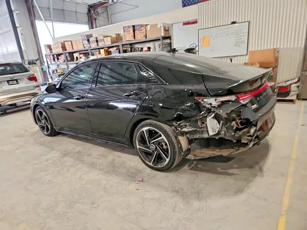 KMHLR4AF5PU370825 2023 HYUNDAI ELANTRA - Image 2
