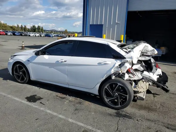 KMHLR4AF5PU607930 2023 HYUNDAI ELANTRA - Image 2