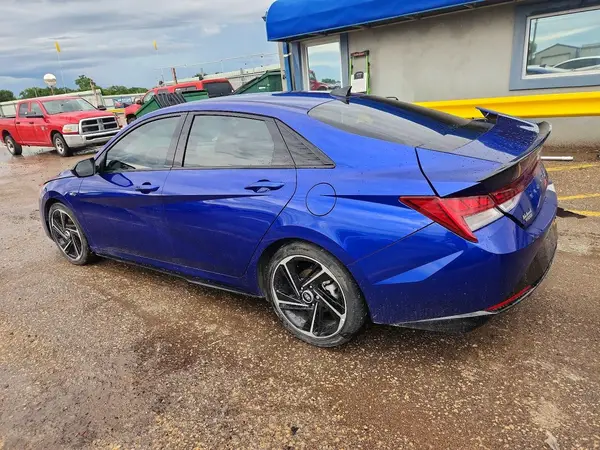 KMHLR4AF6PU410748 2023 HYUNDAI ELANTRA - Image 2