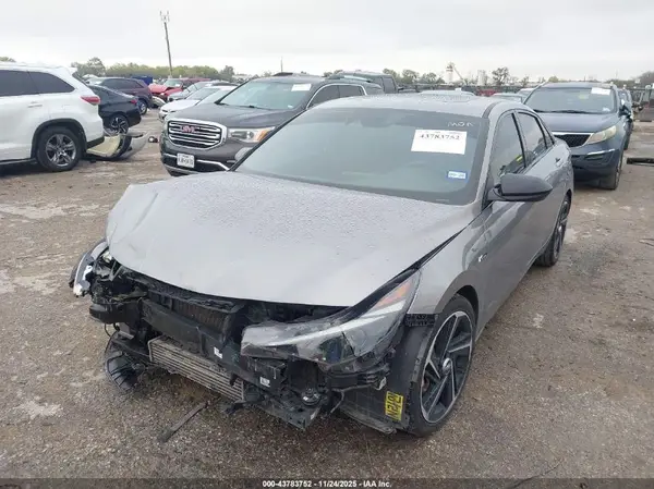 KMHLR4AF7PU540327 2023 HYUNDAI ELANTRA - Image 2