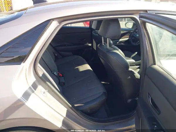 KMHLR4AF8MU156102 2021 HYUNDAI ELANTRA - Image 8