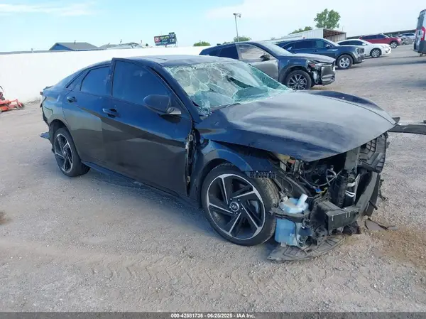 KMHLR4AF8NU357838 2022 HYUNDAI ELANTRA - Image 1
