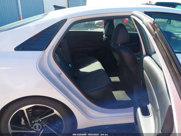 KMHLR4AFXPU557266 2023 HYUNDAI ELANTRA - Image 8