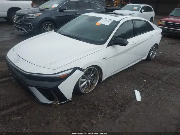 KMHLR4DF0RU745552 2024 HYUNDAI ELANTRA - Image 2