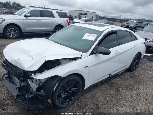 KMHLR4DF1RU775093 2024 HYUNDAI ELANTRA - Image 2