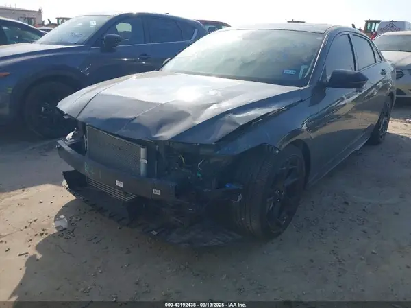 KMHLR4DF1RU822042 2024 HYUNDAI ELANTRA - Image 2
