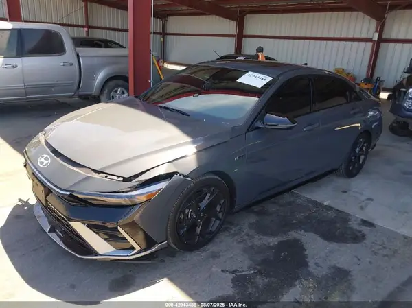 KMHLR4DF1SU979866 2025 HYUNDAI ELANTRA - Image 2
