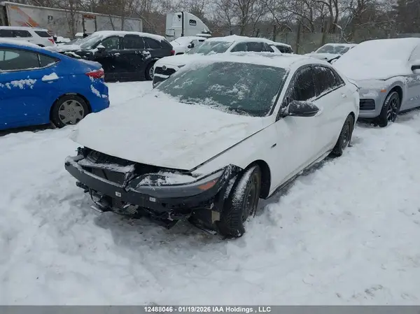 KMHLR4DF2RU770825 2024 HYUNDAI ELANTRA - Image 2
