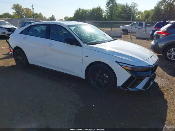 KMHLR4DF2SU016619 2025 HYUNDAI ELANTRA - Image 1