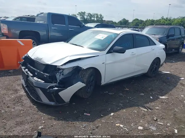 KMHLR4DF2SU927792 2025 HYUNDAI ELANTRA - Image 2
