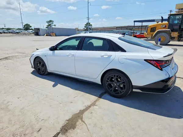 KMHLR4DF3SU026124 2025 HYUNDAI ELANTRA - Image 2
