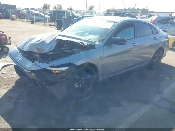 KMHLR4DF4SU904210 2025 HYUNDAI ELANTRA - Image 2