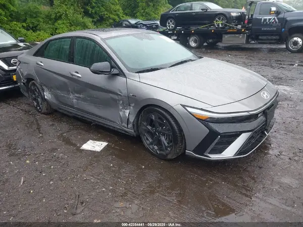 KMHLR4DF5RU737091 2024 HYUNDAI ELANTRA - Image 1