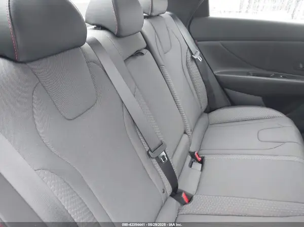 KMHLR4DF5RU737091 2024 HYUNDAI ELANTRA - Image 8