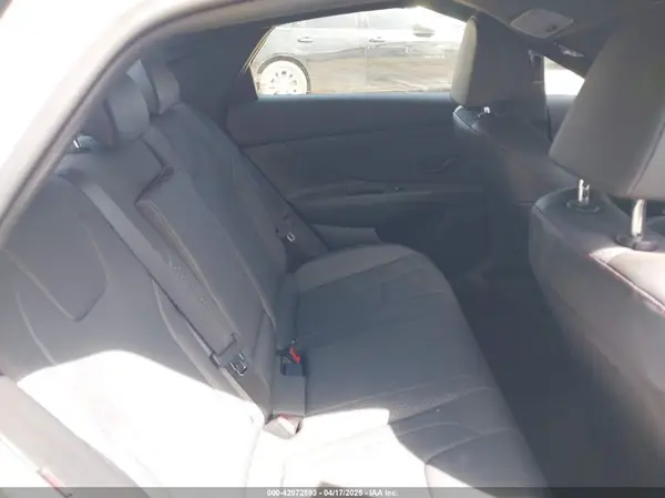 KMHLR4DF5SU864350 2025 HYUNDAI ELANTRA - Image 8