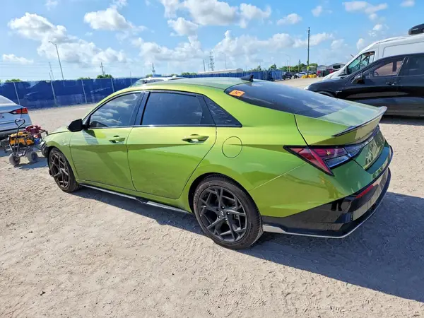 KMHLR4DF6RU730389 2024 HYUNDAI ELANTRA - Image 2