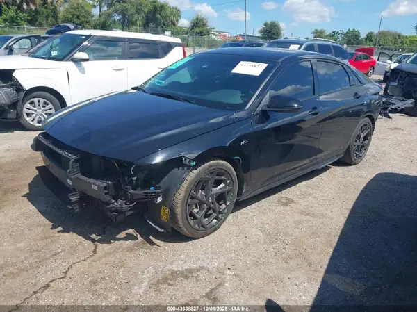 KMHLR4DF6RU742056 2024 HYUNDAI ELANTRA - Image 2