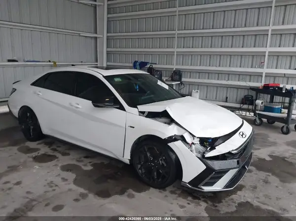 KMHLR4DF7RU795686 2024 HYUNDAI ELANTRA - Image 1