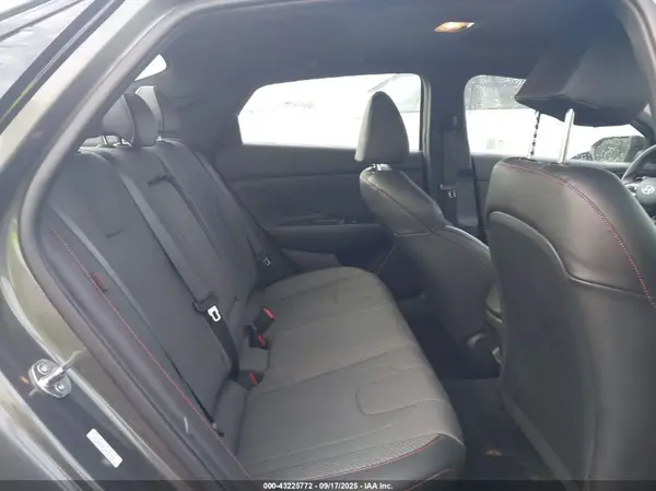 KMHLR4DF7RU809103 2024 HYUNDAI ELANTRA - Image 8