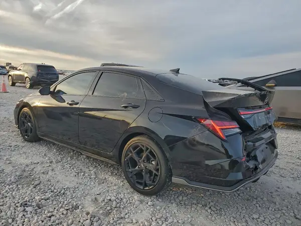 KMHLR4DF7RU821445 2024 HYUNDAI ELANTRA - Image 2