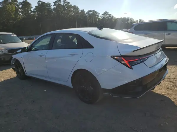 KMHLR4DF8RU740289 2024 HYUNDAI ELANTRA - Image 2