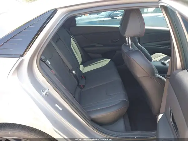 KMHLR4DF8RU823043 2024 HYUNDAI ELANTRA - Image 8