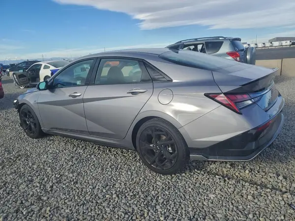 KMHLR4DF8SU978889 2025 HYUNDAI ELANTRA - Image 2