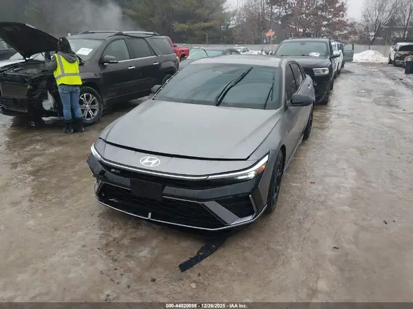 KMHLR4DF9RU777917 2024 HYUNDAI ELANTRA - Image 2