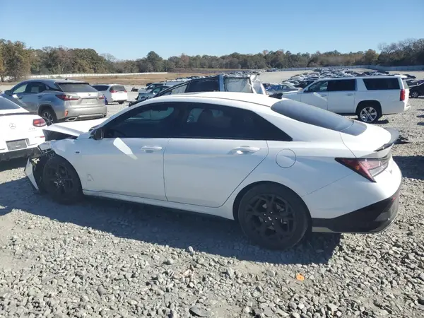KMHLR4DFXRU743694 2024 HYUNDAI ELANTRA - Image 2