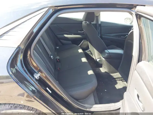 KMHLS4AG0MU095616 2021 HYUNDAI ELANTRA - Image 8