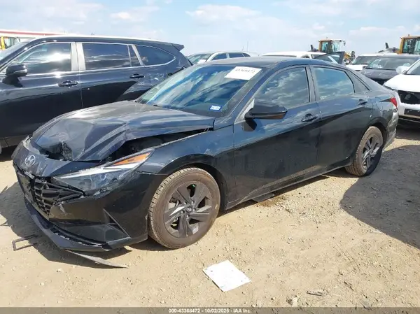 KMHLS4AG0NU247900 2022 HYUNDAI ELANTRA - Image 2