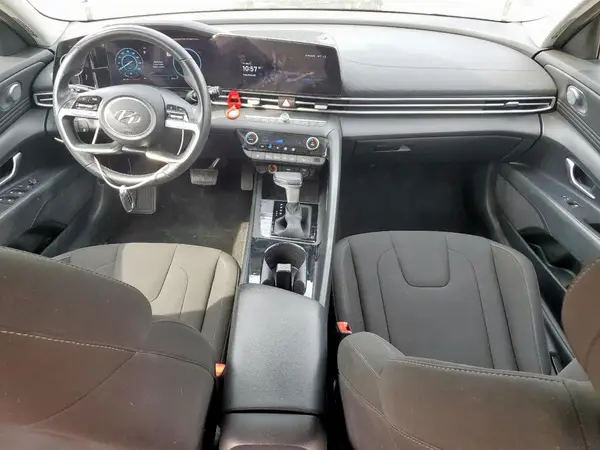 KMHLS4AG0PU430457 2023 HYUNDAI ELANTRA - Image 8