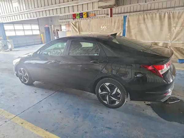 KMHLS4AG0PU450966 2023 HYUNDAI ELANTRA - Image 2