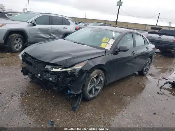 KMHLS4AG0PU549870 2023 HYUNDAI ELANTRA - Image 2
