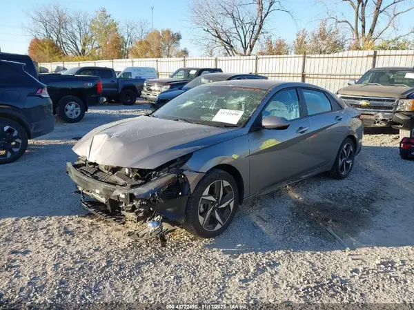 KMHLS4AG0PU552493 2023 HYUNDAI ELANTRA - Image 2