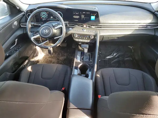 KMHLS4AG0PU571111 2023 HYUNDAI ELANTRA - Image 8
