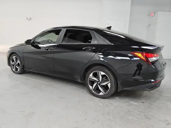 KMHLS4AG0PU615446 2023 HYUNDAI ELANTRA - Image 2