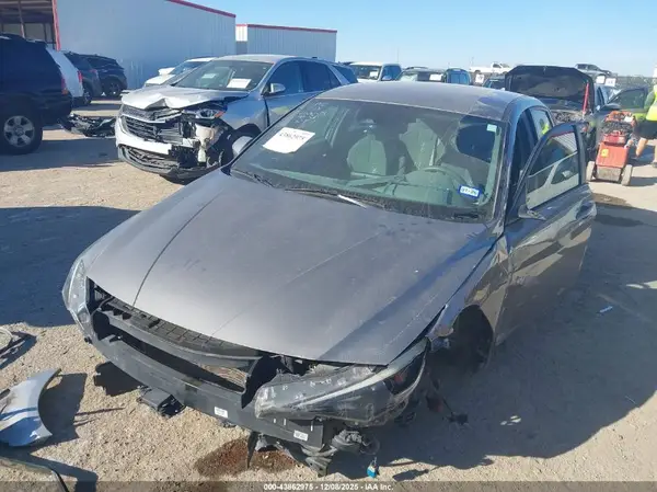 KMHLS4AG1MU152101 2021 HYUNDAI ELANTRA - Image 2