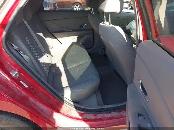 KMHLS4AG1NU282770 2022 HYUNDAI ELANTRA - Image 8