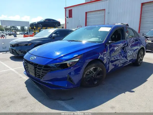 KMHLS4AG1NU313418 2022 HYUNDAI ELANTRA - Image 2