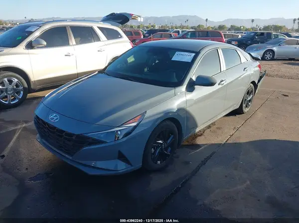 KMHLS4AG1NU323219 2022 HYUNDAI ELANTRA - Image 2