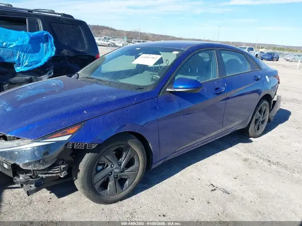 KMHLS4AG1NU323981 2022 HYUNDAI ELANTRA - Image 2
