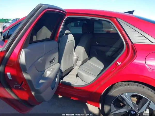 KMHLS4AG1PU411402 2023 HYUNDAI ELANTRA - Image 8