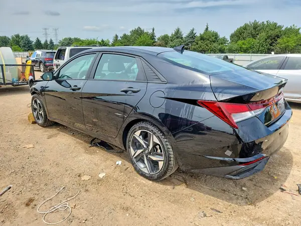 KMHLS4AG1PU421718 2023 HYUNDAI ELANTRA - Image 2